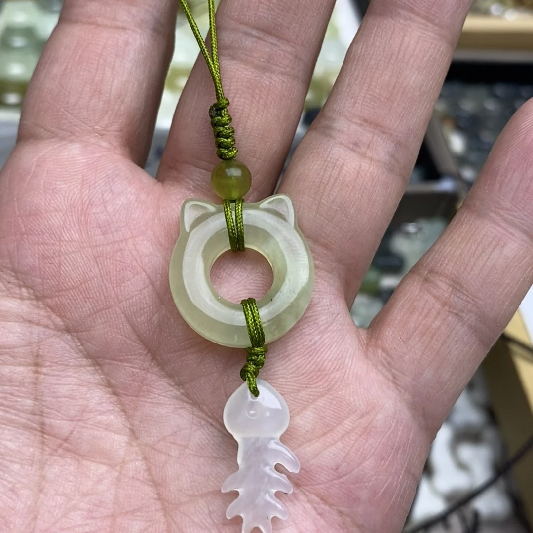 岫玉岫玉假一赔十默认微瑕，不退不换未镶嵌