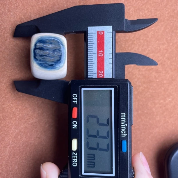 猛犸牙冰料蓝皮桶珠、墩子、顶珠、腰珠