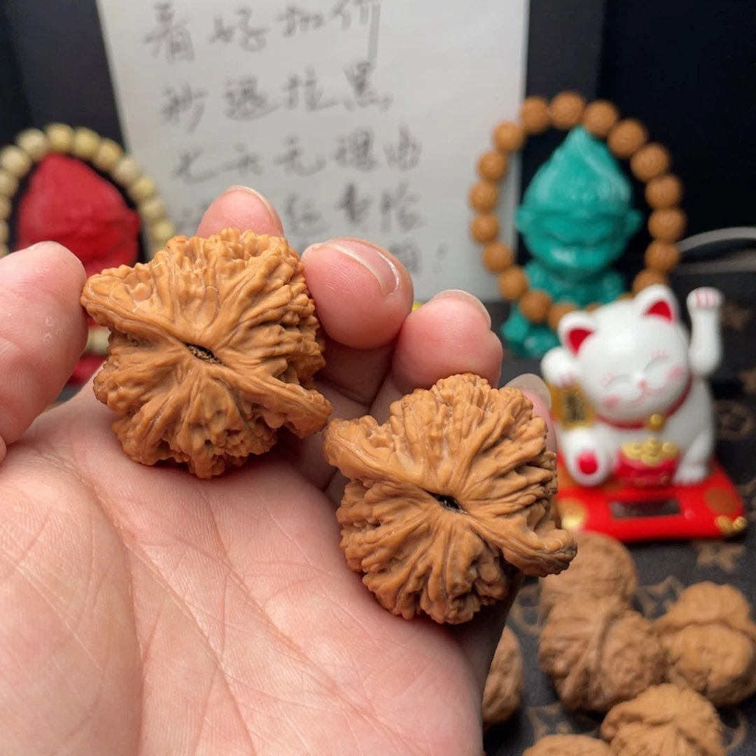 核桃把件逆***责40虎头