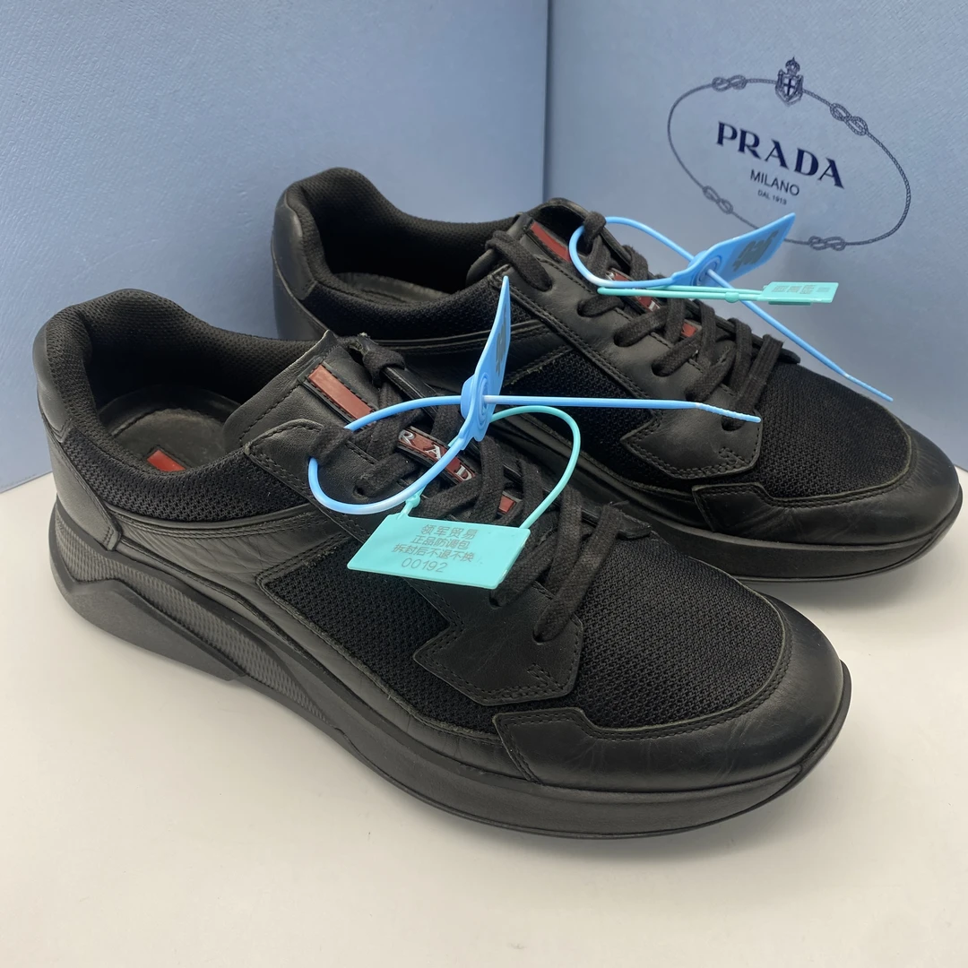 95新 Prada/普拉达 41欧码 黑色透气轻便男士跑步鞋休闲运动鞋