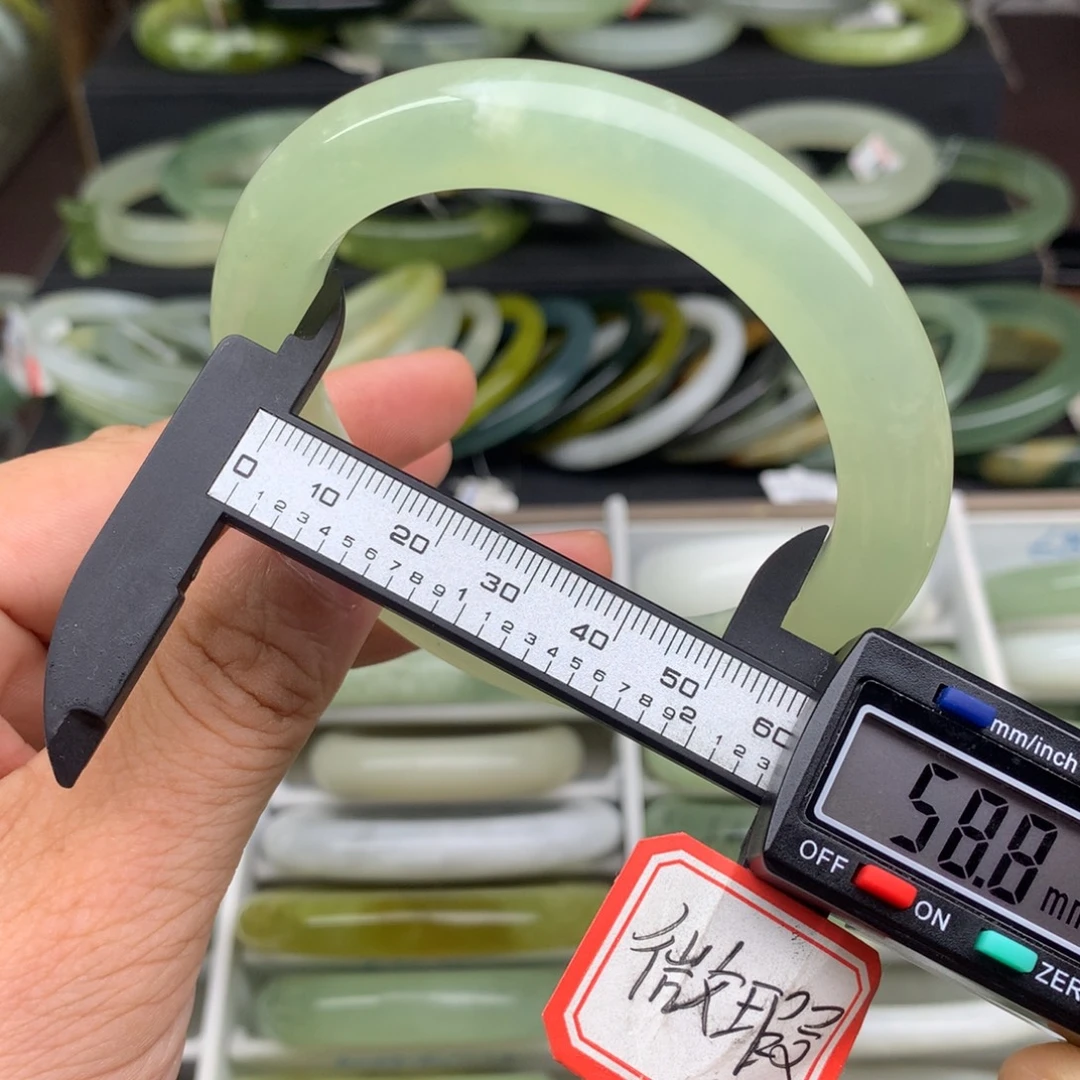 未镶嵌蛇纹石玉手镯647