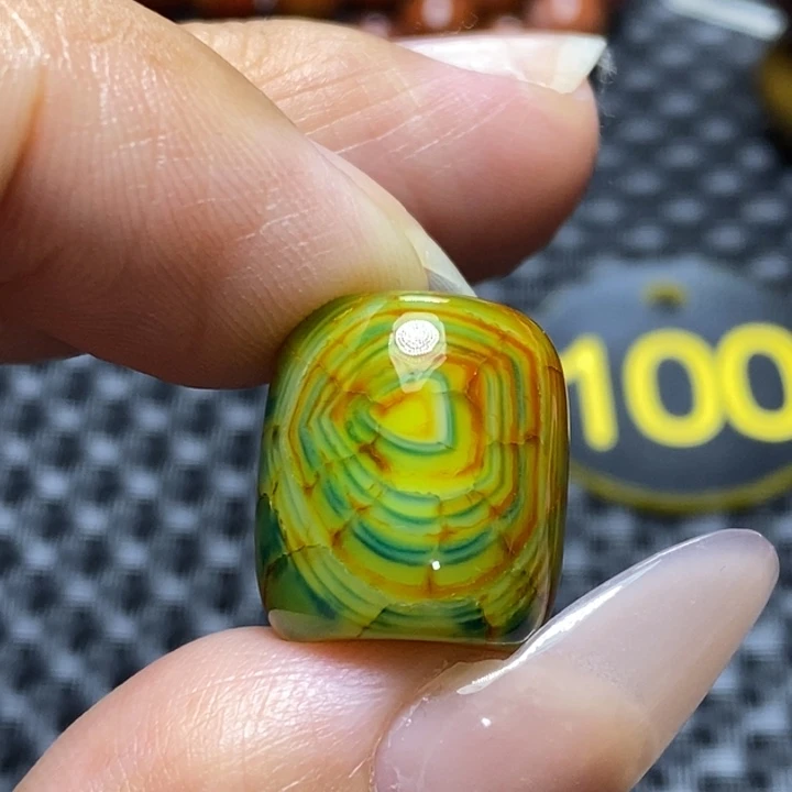找***己未镶嵌颈饰玛瑙/玉髓