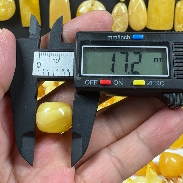 未镶嵌蜜蜡珠宝奇石老型