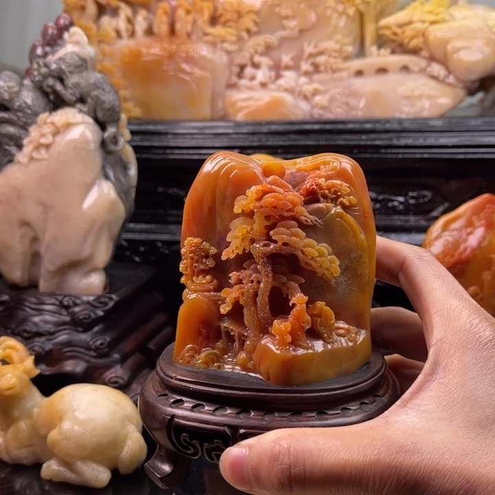 田黄石香山访友摆件