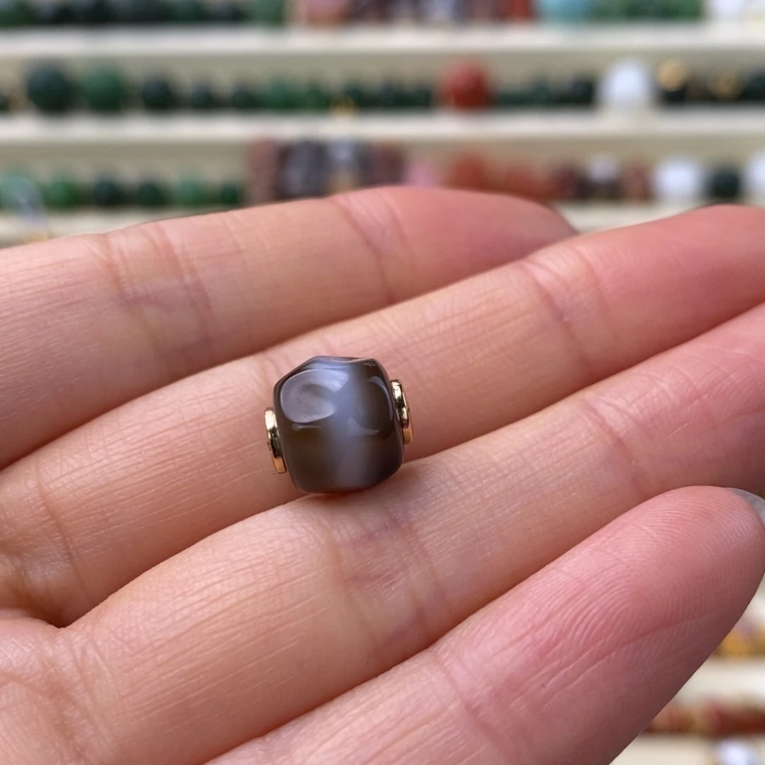 玛瑙/玉髓18K金镶嵌颈饰