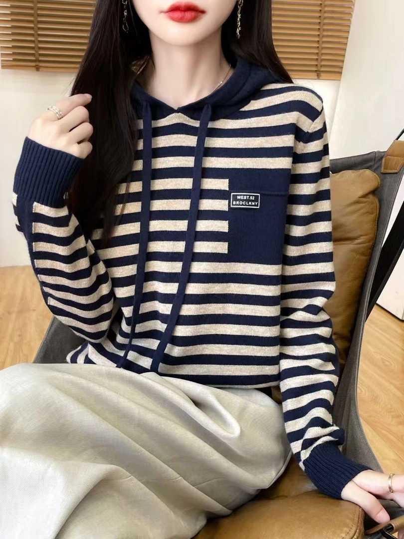 秋冬季连帽条纹宽松型不褪色女毛针织衫百搭针织衫时尚休闲套头