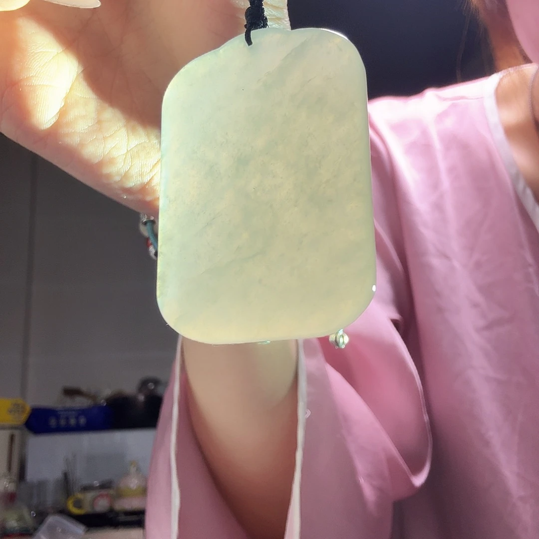 蛇纹石玉颈饰未镶嵌无事牌