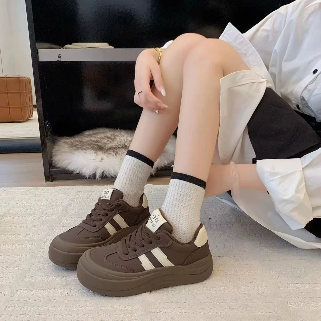 时尚百搭日常圆头少女透气休闲厚底板鞋低帮秋季新款