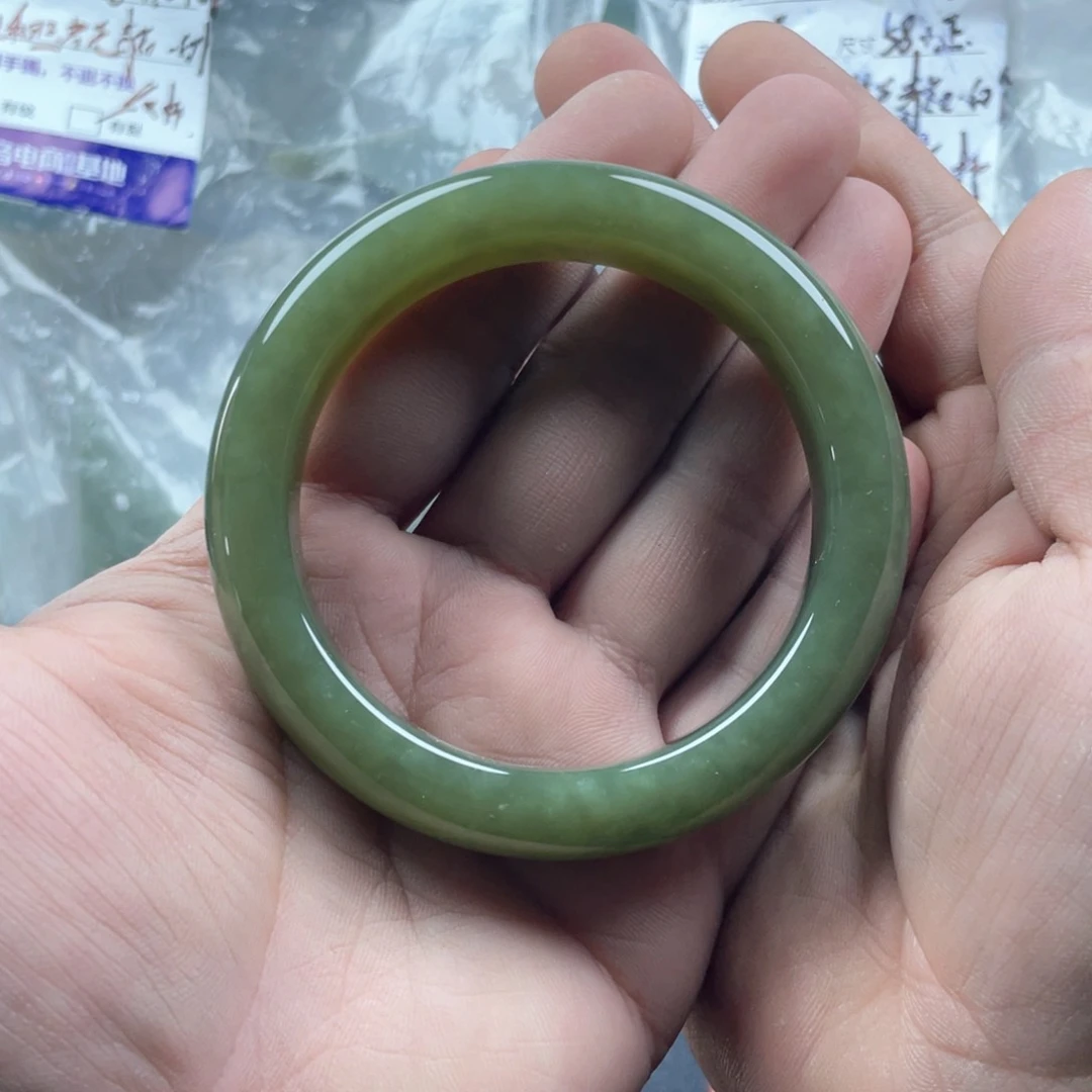 和田玉手镯未镶嵌桃*九