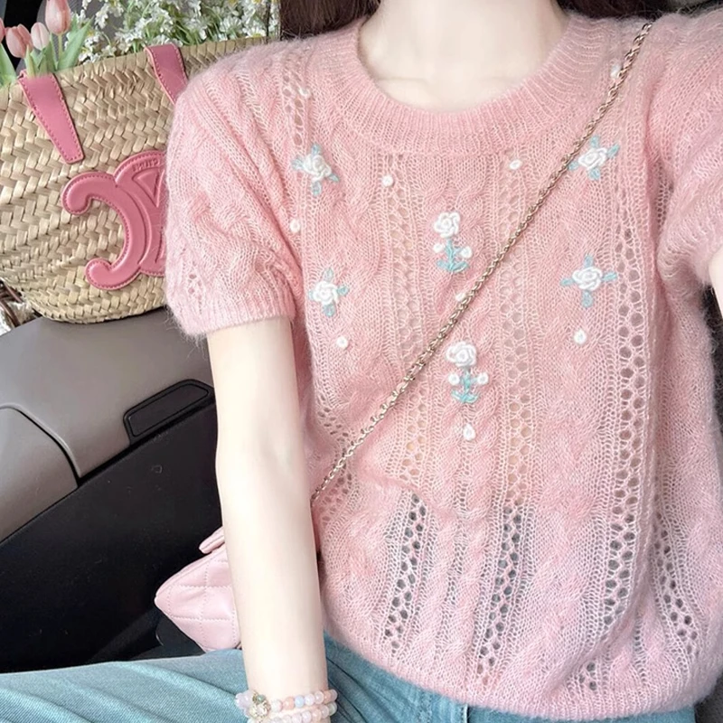 多巴胺粉色圆领短袖女2025夏季新款温柔甜美减龄洋气正肩针织上衣