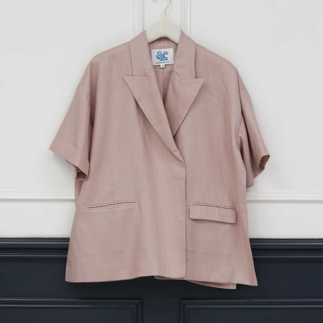 2507076【壁虎姐】GECKO夏季新款 肉粉色宽松戗驳领短袖西服外套