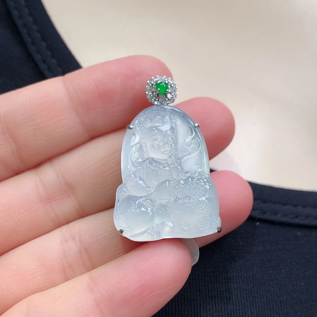 颈饰18K金镶嵌翡翠文殊菩萨