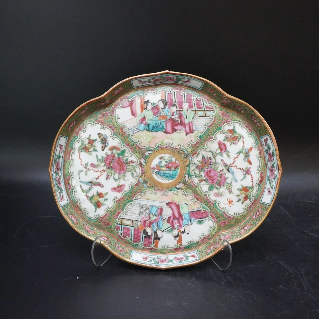 Lot.25080772清同治广彩人物花鸟纹茶盘 直径:约27.4cm