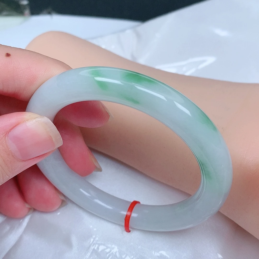 【闪购商品】翡翠手镯未镶嵌，54