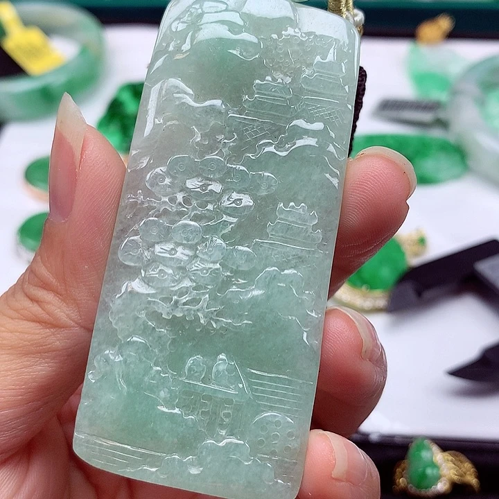 翡翠未镶嵌颈饰翡翠