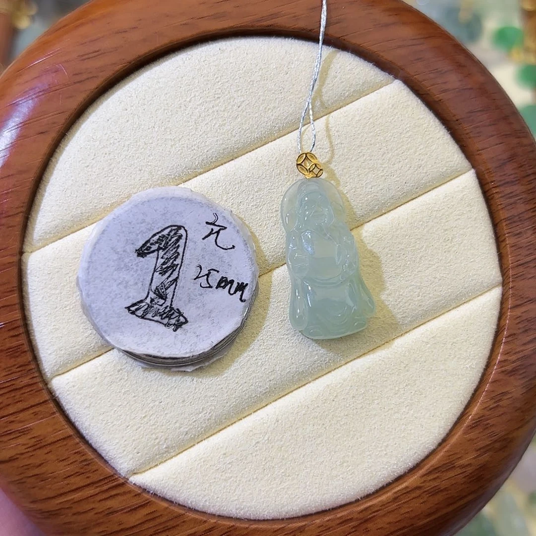 ****i翡翠18K金镶嵌颈饰财神