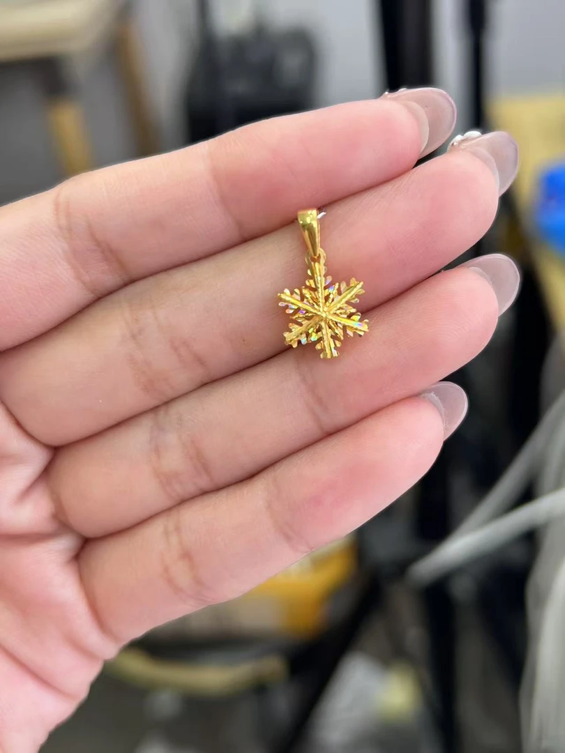 足金999 新版炫彩雪花吊坠 1.31