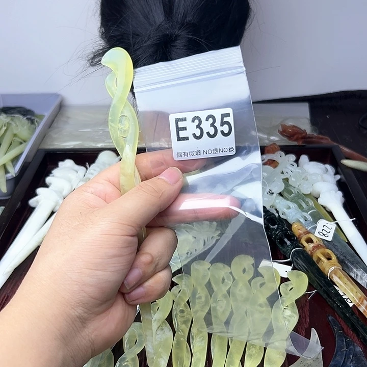 蛇纹石玉发饰合金繁**锦