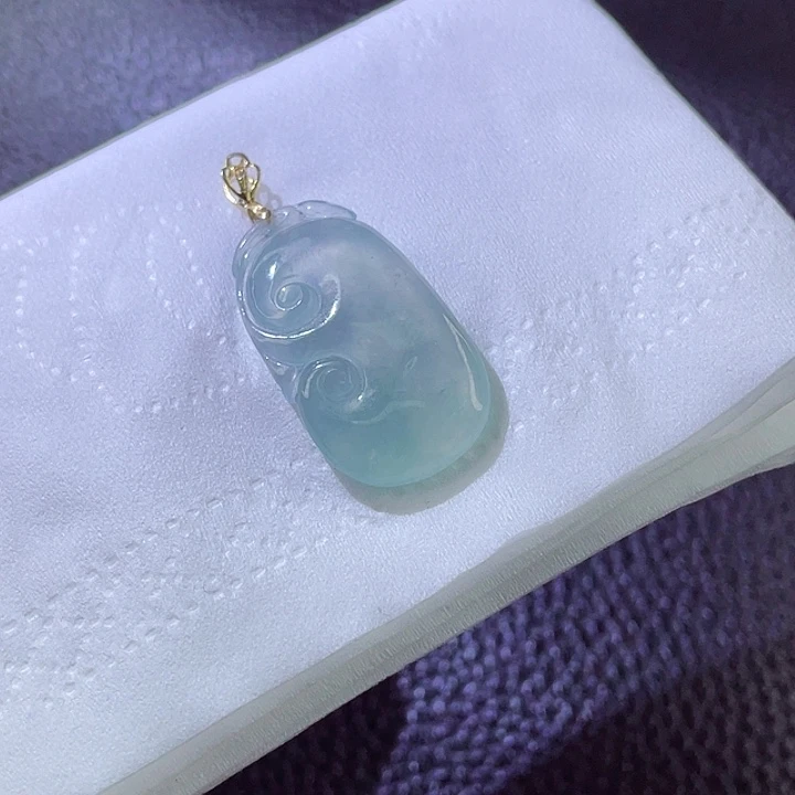 翡翠颈饰18K金镶嵌翡翠