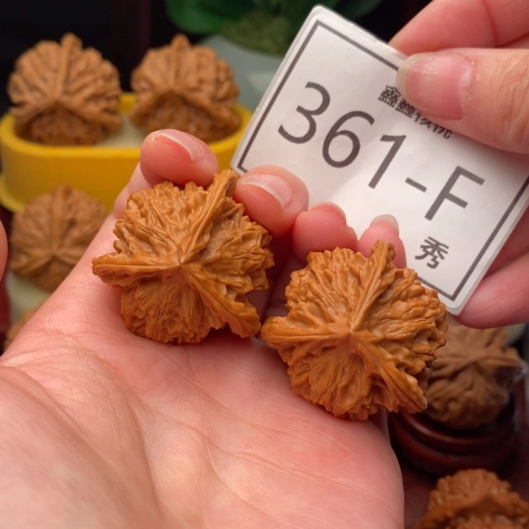文玩核桃把件盘山奔36