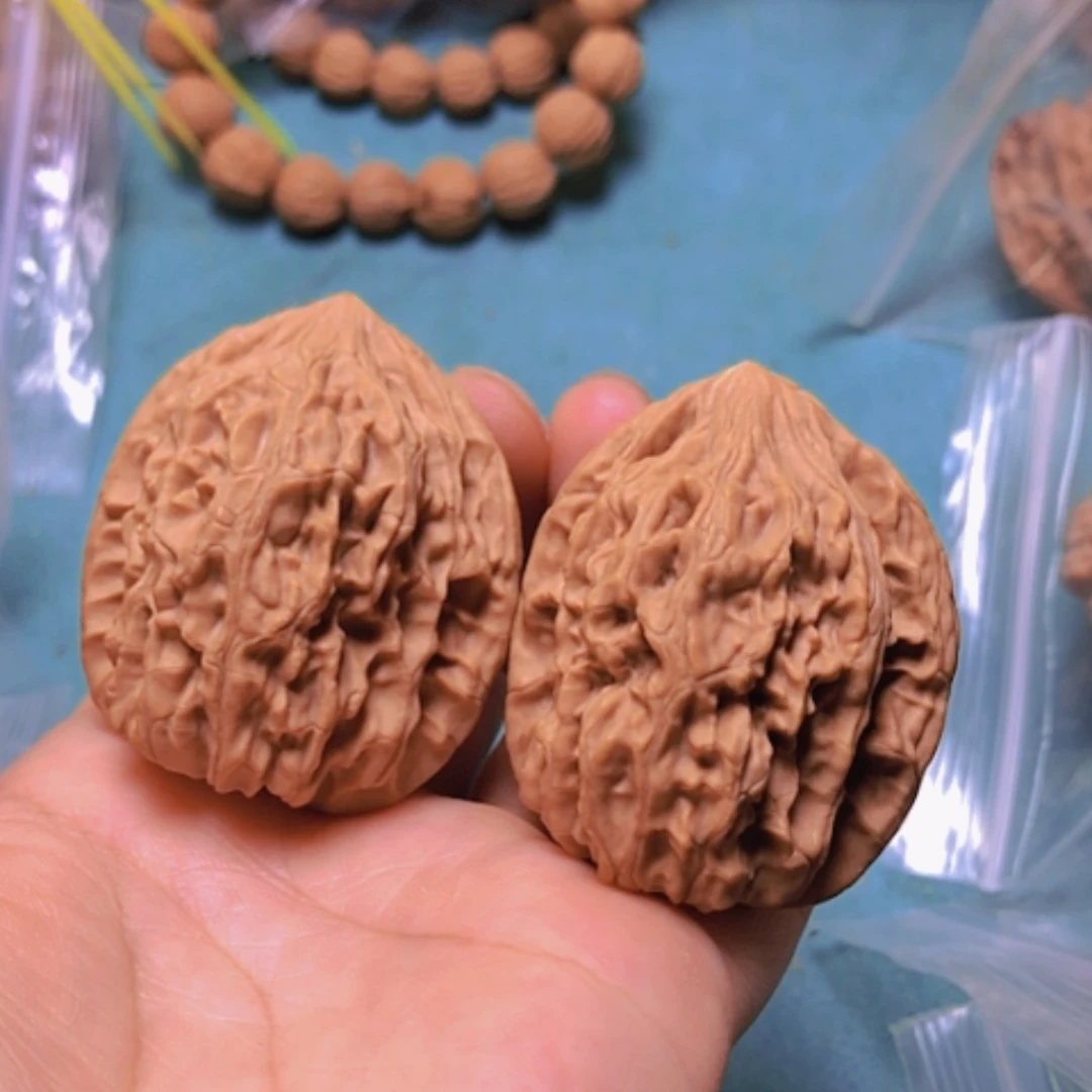【闪购商品】核桃摆件38鸡心修尖