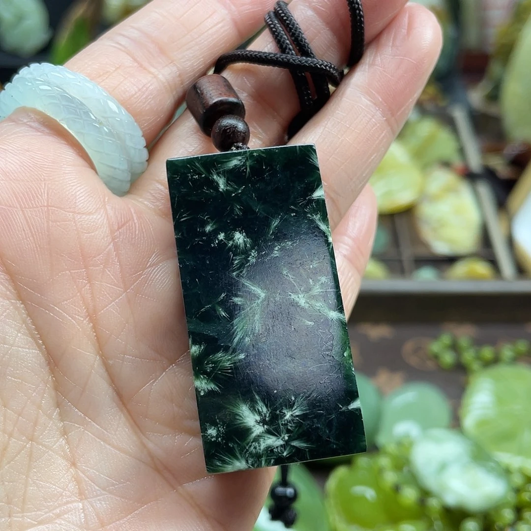 蛇纹石玉颈饰未镶嵌谜501水草