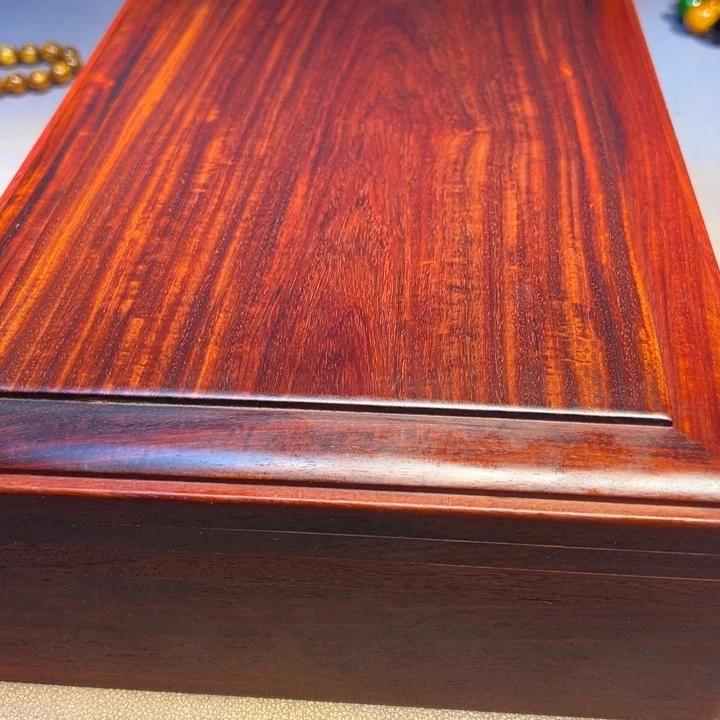 李***平机关盒。