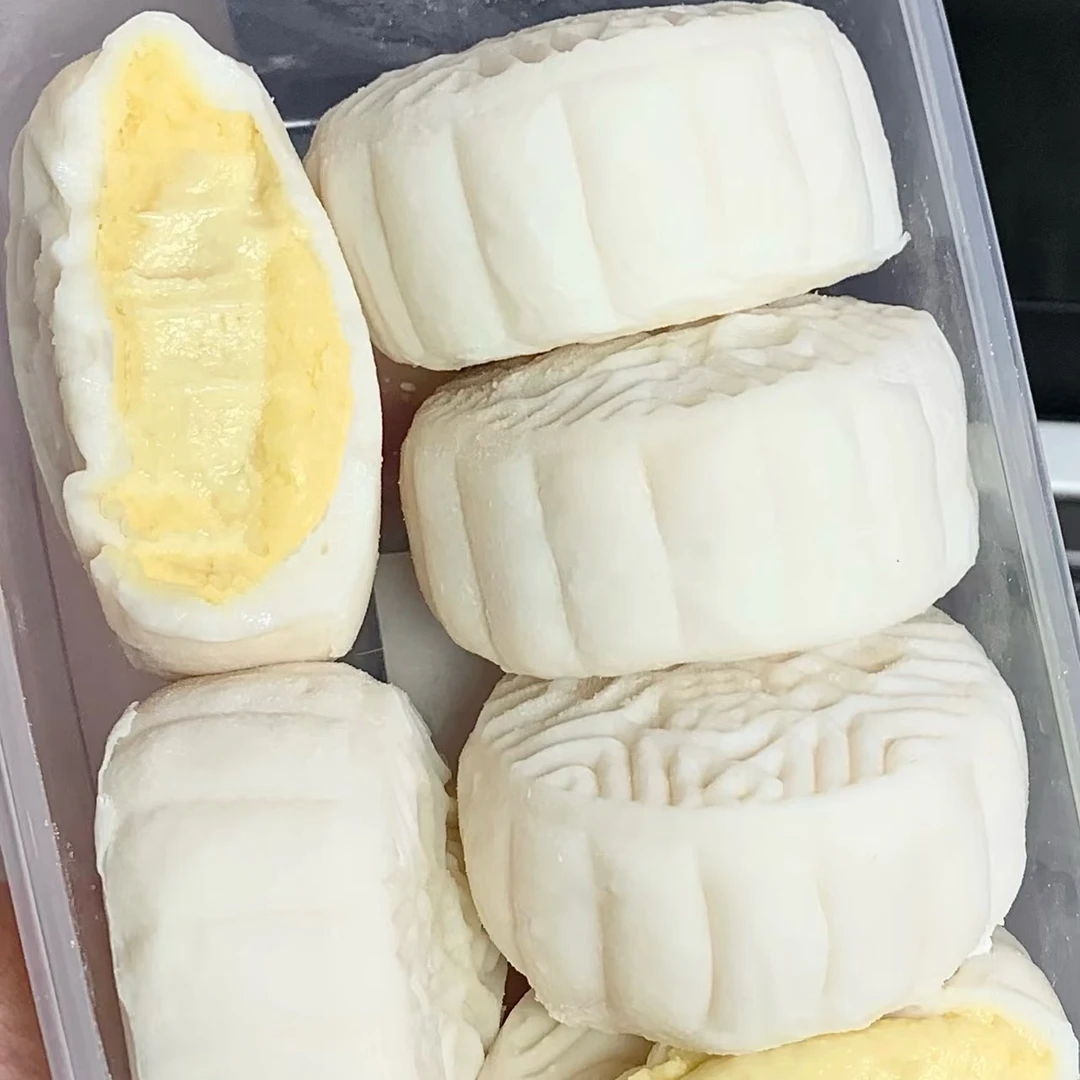 【抢10枚】冰爽爆浆榴莲冰皮月饼解馋零食糕点甜品休闲中秋团圆 2枚