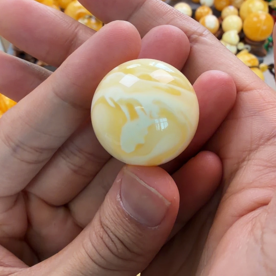 琥珀未镶嵌珠宝奇石27.5mm