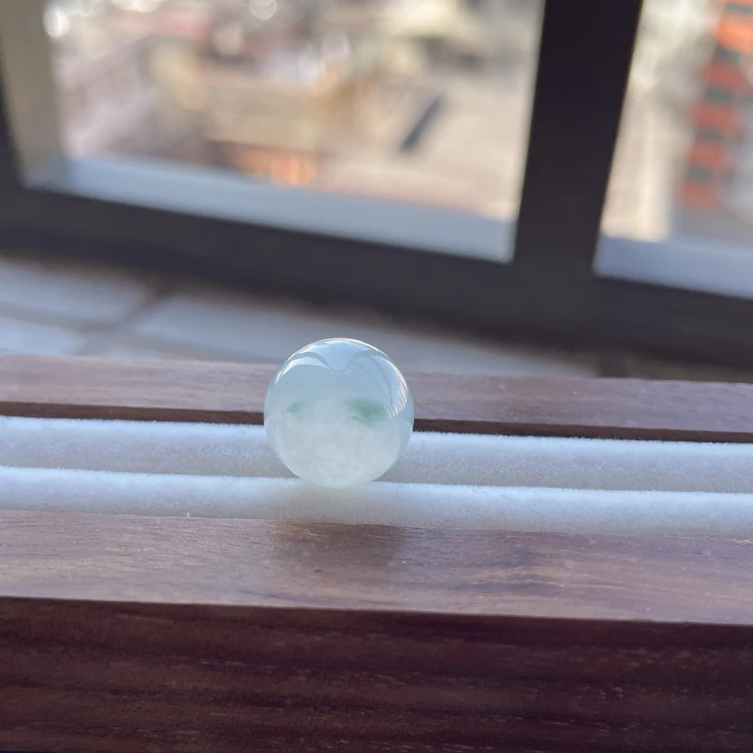 天然缅甸翡翠-飘花冰圆珠12.7mm