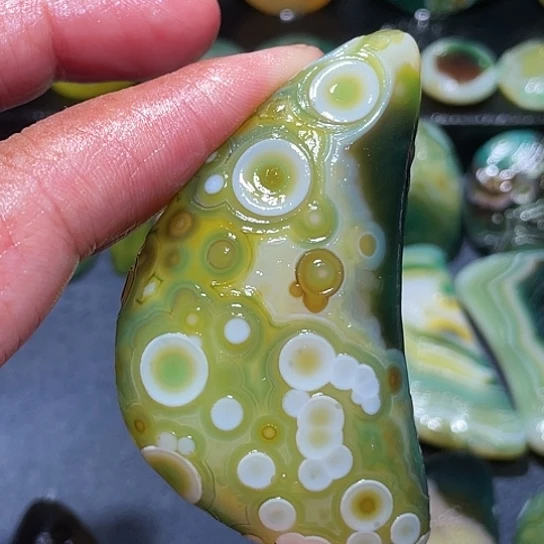 【闪购商品】玛瑙/玉髓未镶嵌珠宝奇石