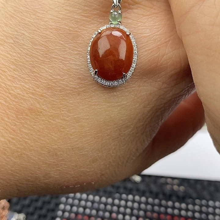 未镶嵌戒指翡翠来****?缅甸