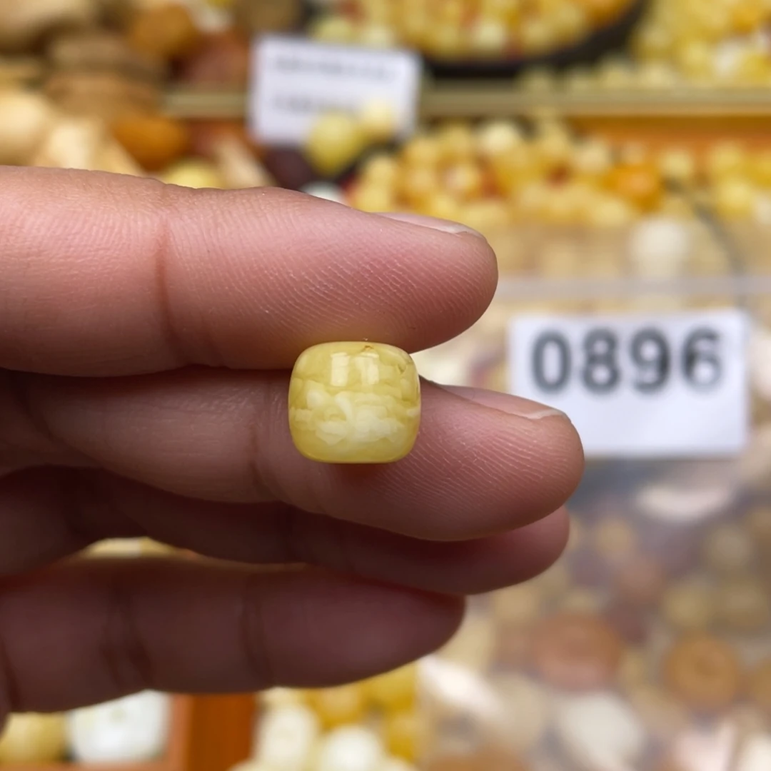 琥珀珠宝奇石未镶嵌10.7 微粉