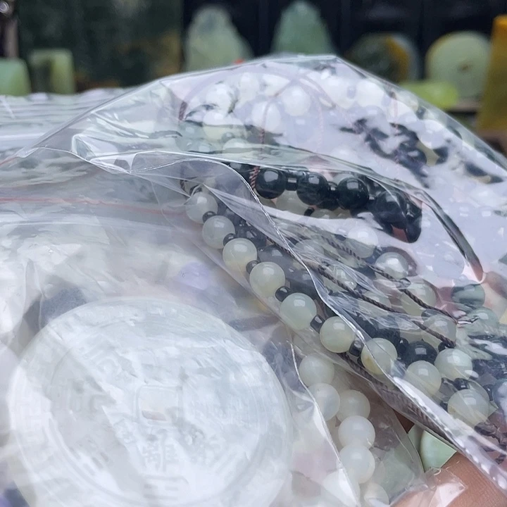 蛇纹石玉挂件未镶嵌?****n