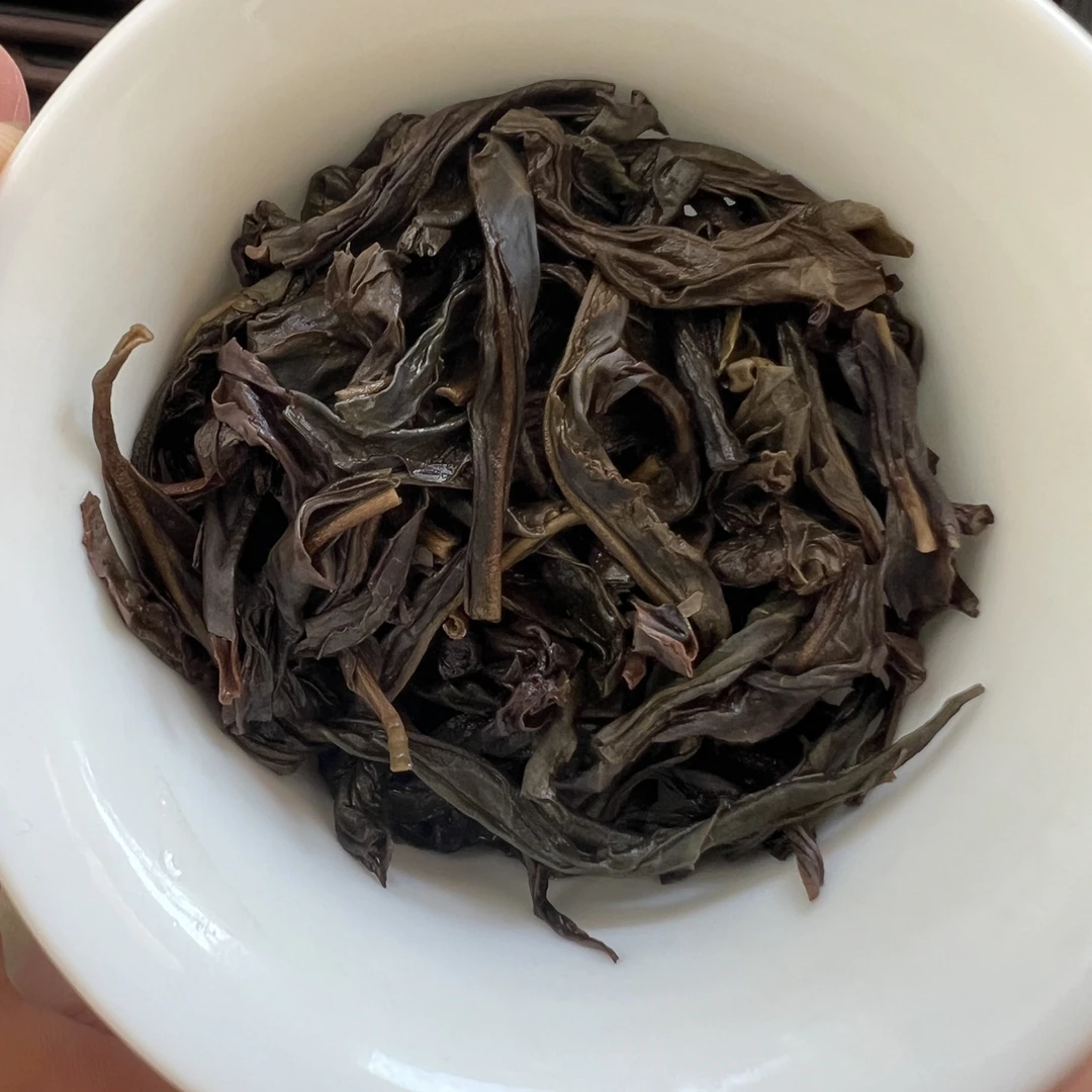 官头輋老丛水仙 【三年陈】炭焙3次熟火 老茶客 约80年 苦后回甘