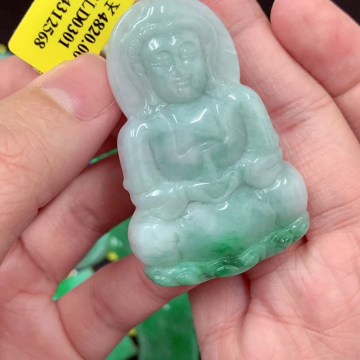 颈饰18K金镶嵌翡翠
