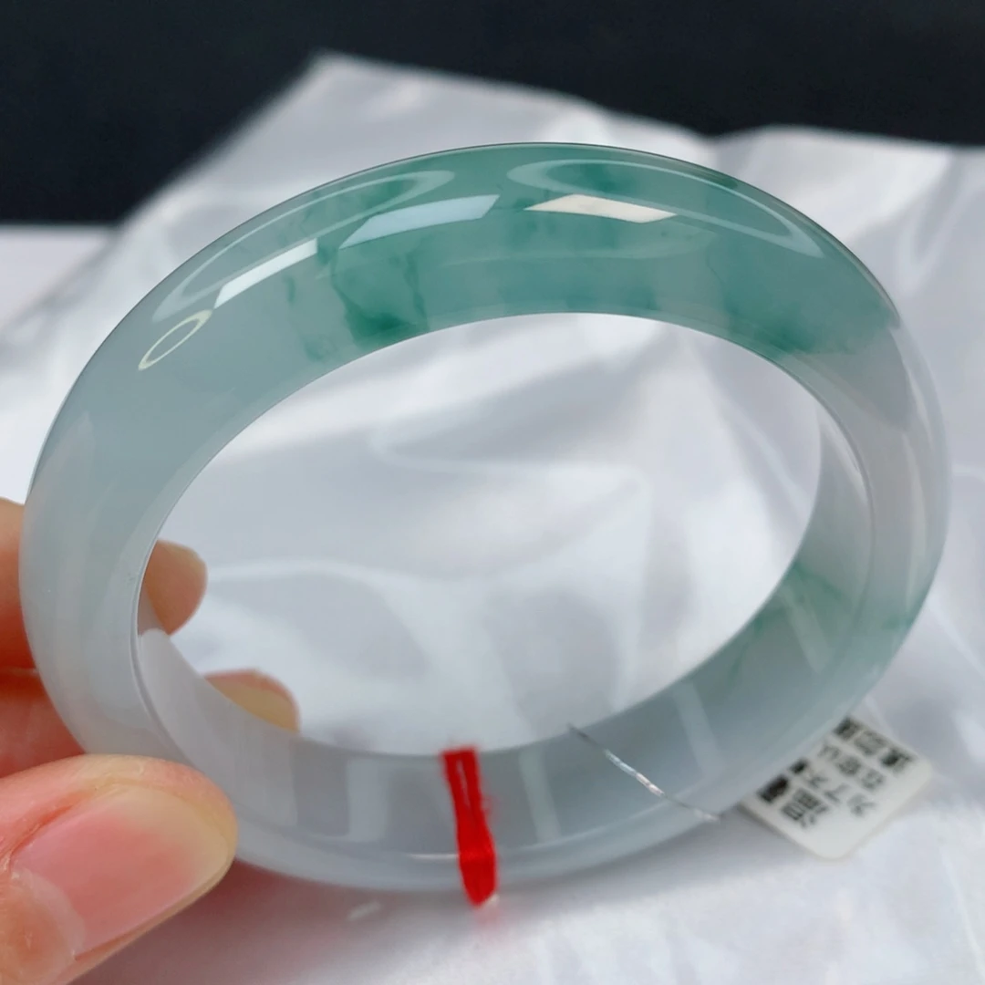 未镶嵌手镯翡翠53.8正圈，糯冰起胶飘蓝花，有纹，028