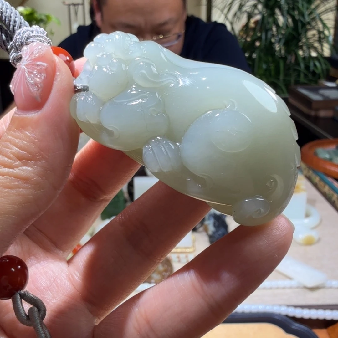 和田玉手把未镶嵌上*签