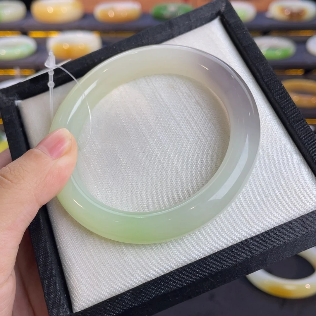 未镶嵌手镯和田玉紫白翠三色