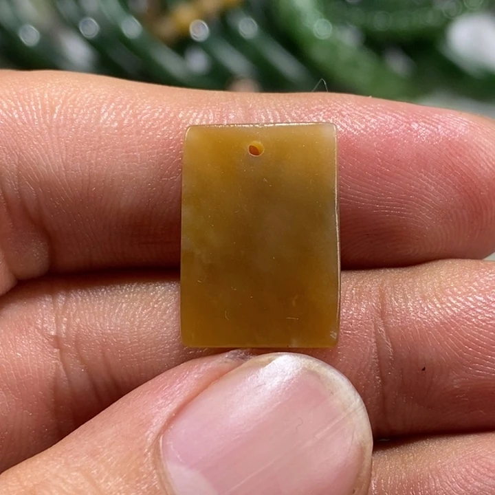 和田玉未镶嵌车挂