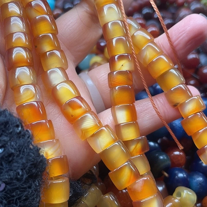 非***扰玛瑙/玉髓未镶嵌颈饰