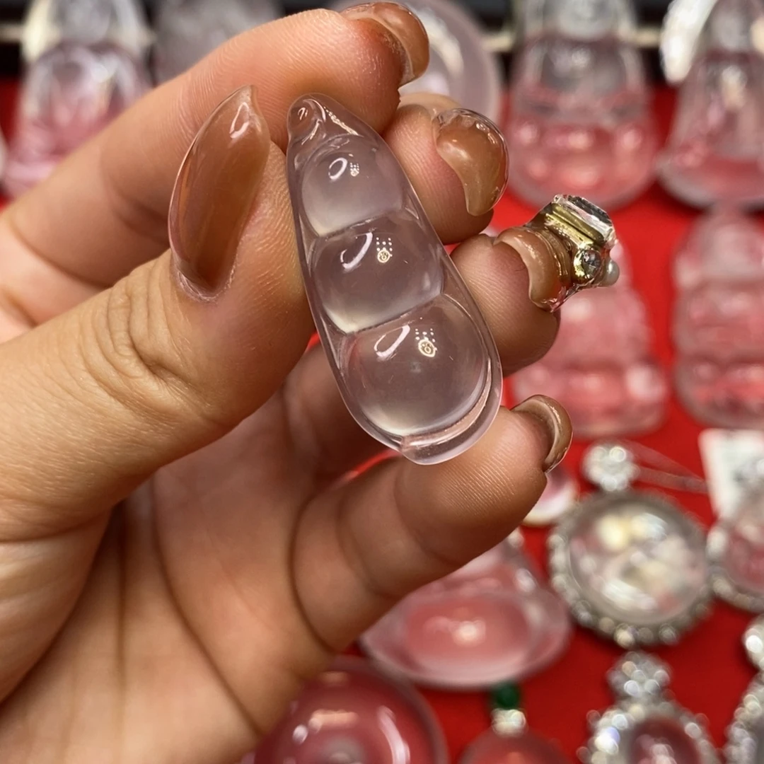 石英质玉未镶嵌吊坠