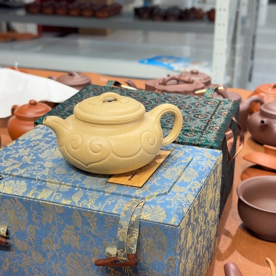 紫砂茶杯郭紫砂的