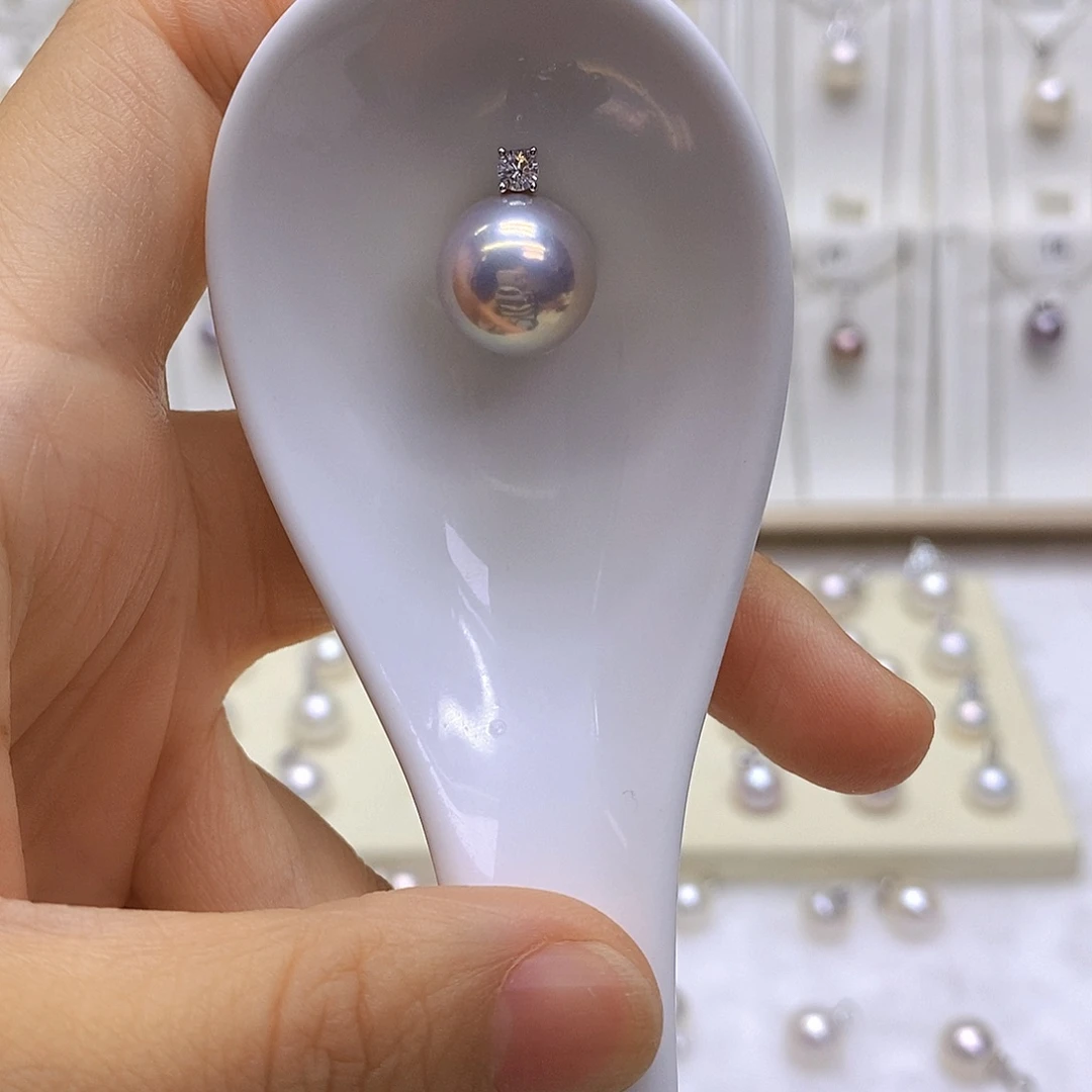 淡水珍珠银S925镶嵌吊坠(不含链)r****蝶