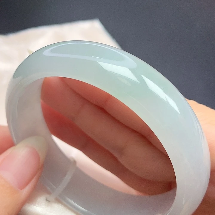 翡翠未镶嵌手镯55.6圈口