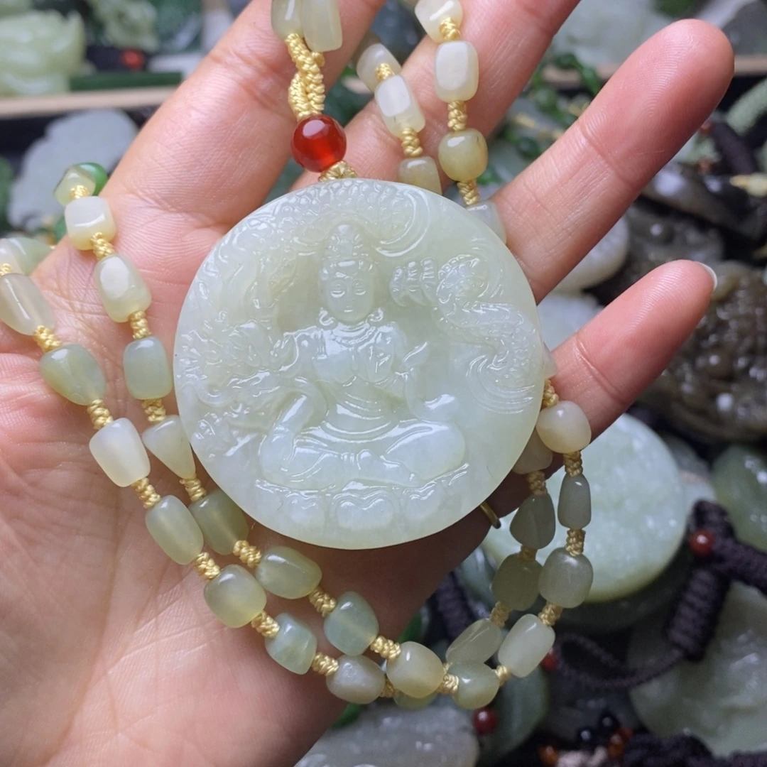 和田玉未镶嵌颈饰