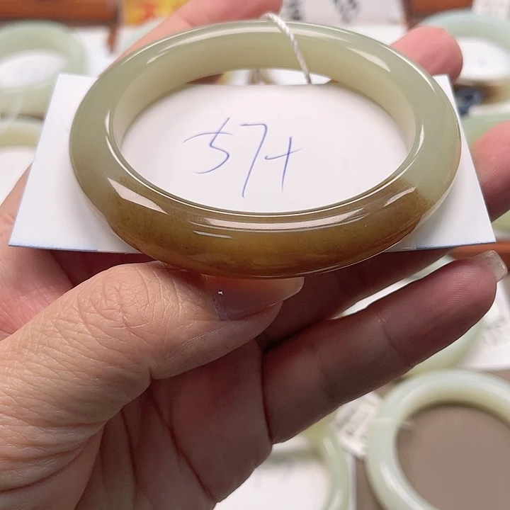 未镶嵌手镯和田玉开**上