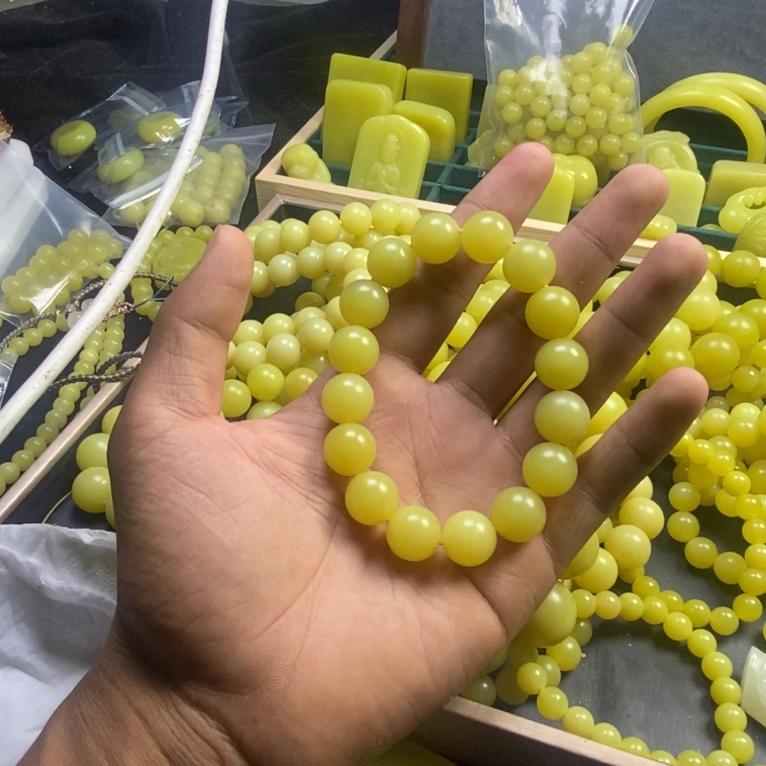 王***远非金属卡14手串鸡油黄