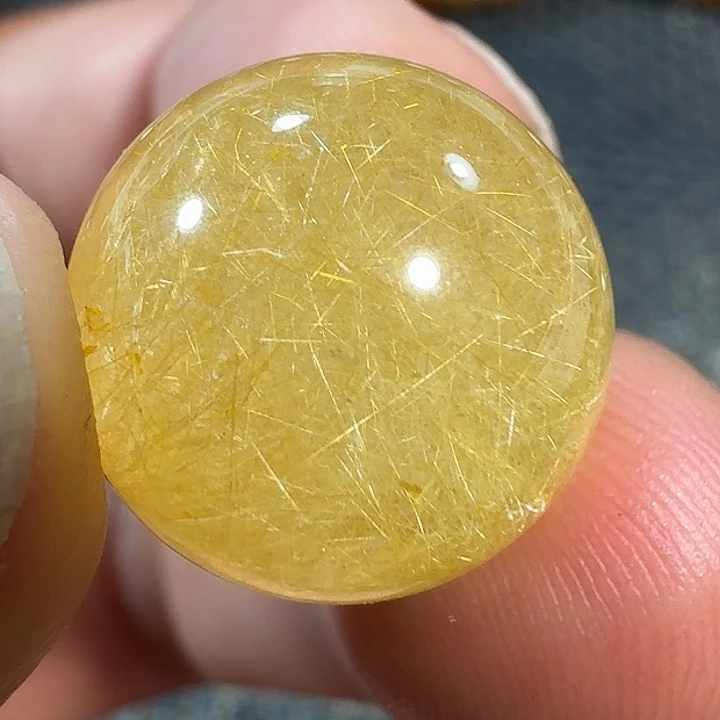 梁***宵颈饰水晶未镶嵌你