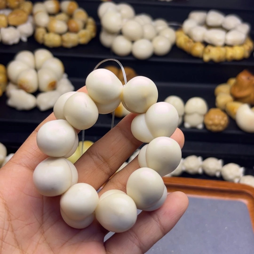 吊坠菩提根/象牙果瑕疵